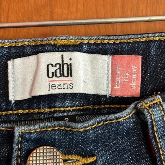 BNWOT So beautiful Cabi button fly skinny jeans - Picture 3 of 14